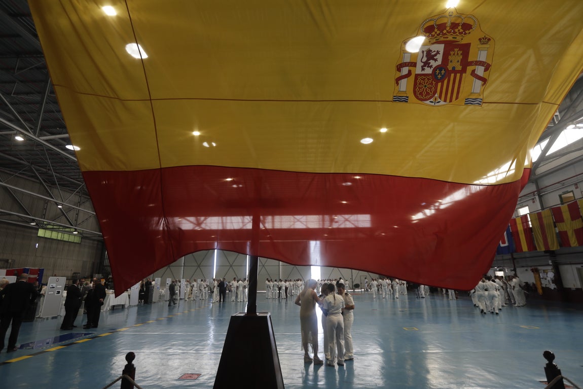 En imágenes: Así ha sido la despedida de los dos últimos helicópteros &#039;Morsa&#039; de la Armada