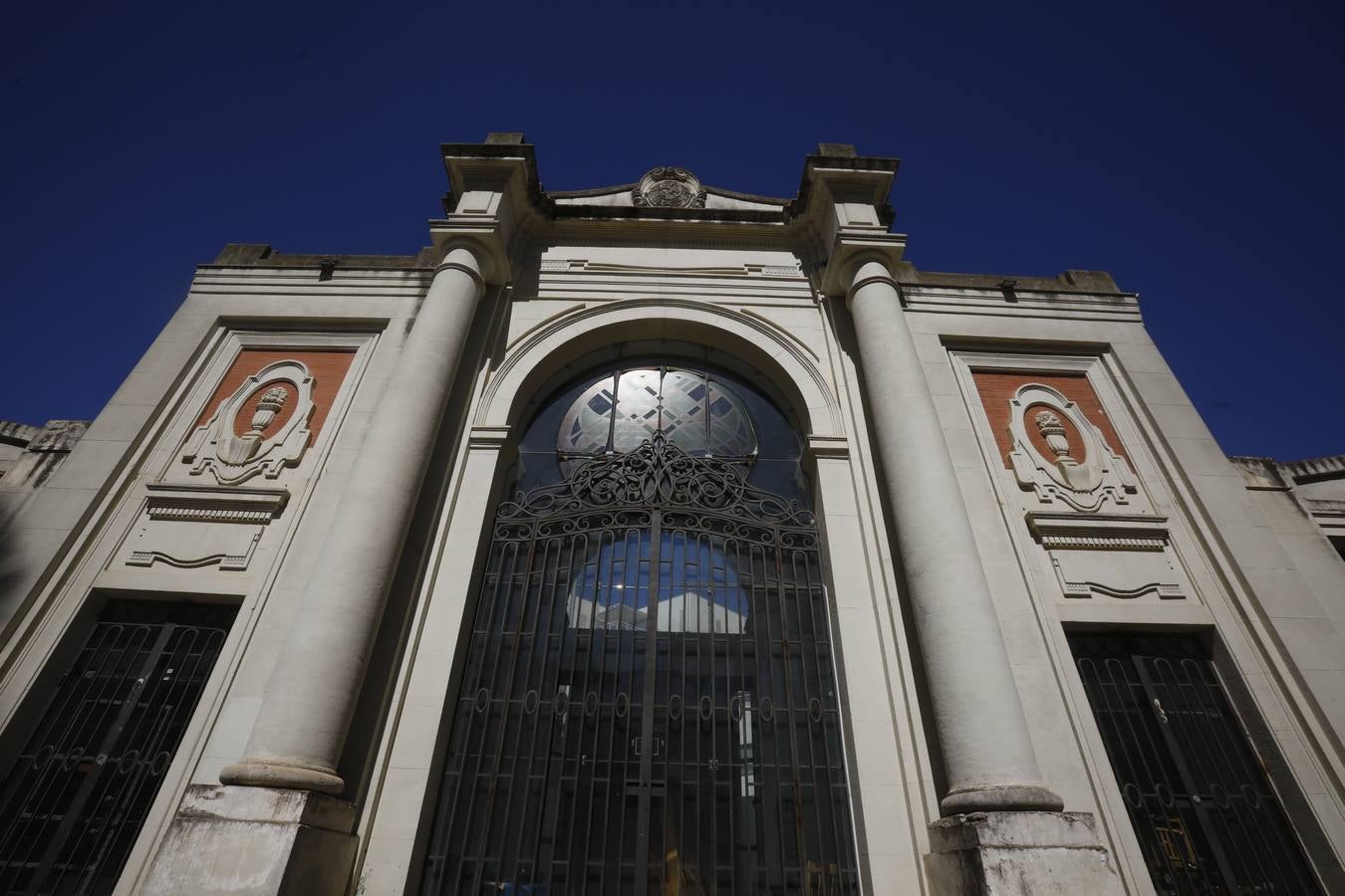 En imágenes, el estado de la Pérgola en los Jardines de la Victoria de Córdoba