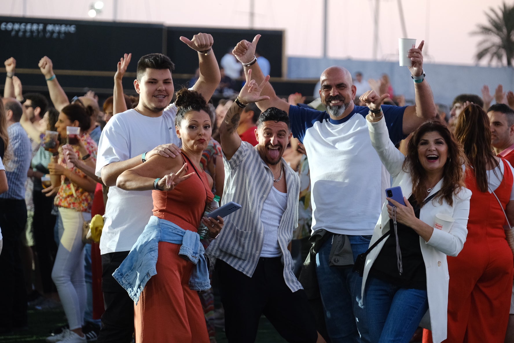 En imágenes: El concierto de Juan Luis Guerra da el pistoletazo de salida al Concert Music Festival