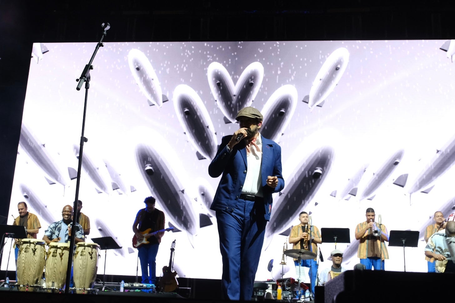 En imágenes: El concierto de Juan Luis Guerra da el pistoletazo de salida al Concert Music Festival