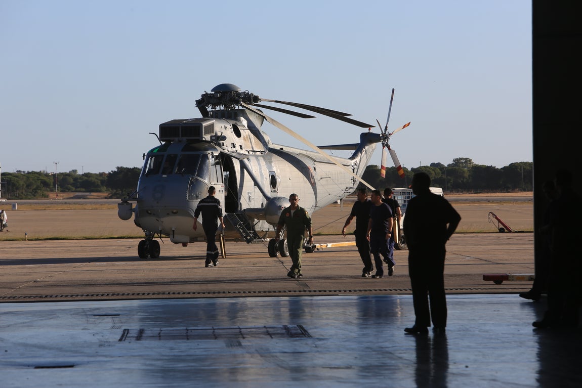 Las impresionantes imágenes de Cádiz y la Bahía desde un helicóptero militar