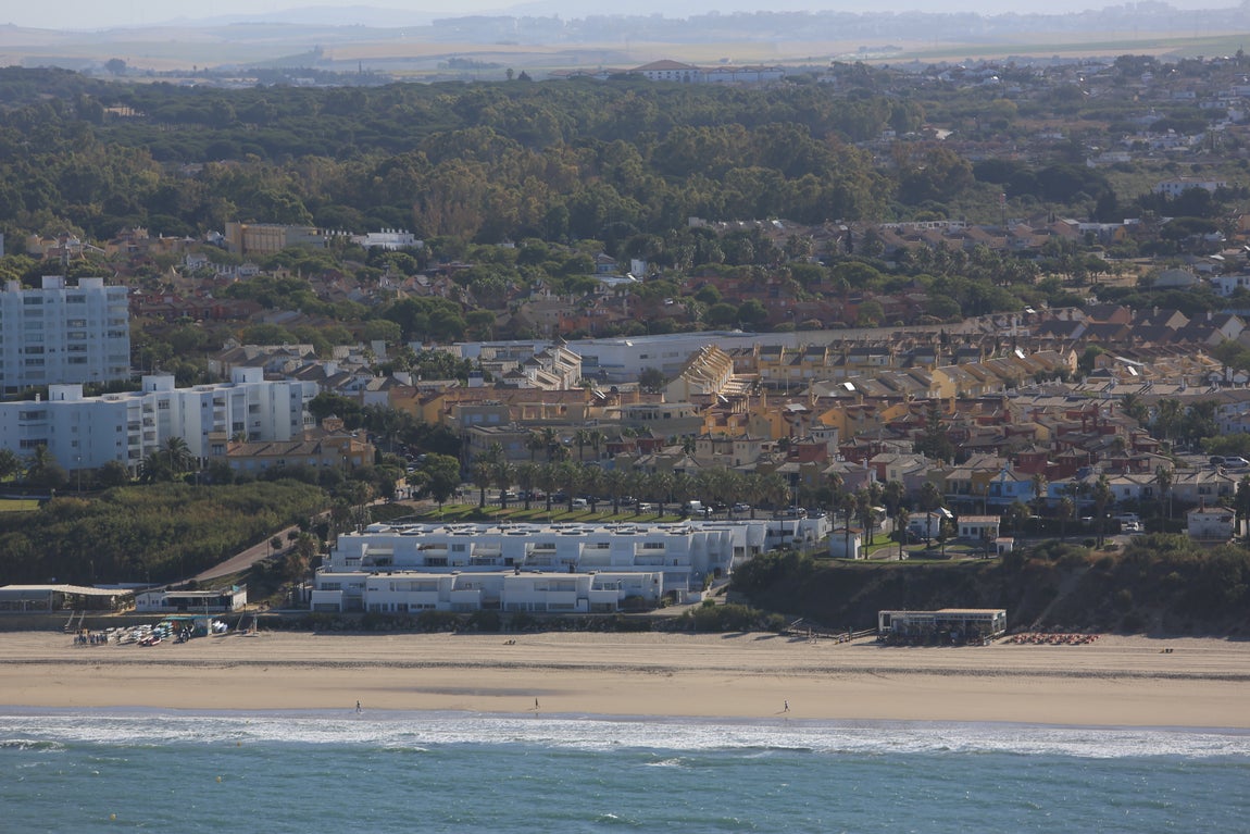 Las impresionantes imágenes de Cádiz y la Bahía desde un helicóptero militar