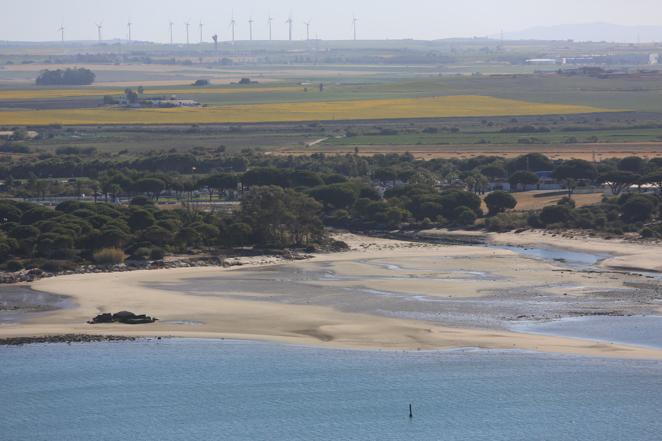Las impresionantes imágenes de Cádiz y la Bahía desde un helicóptero militar