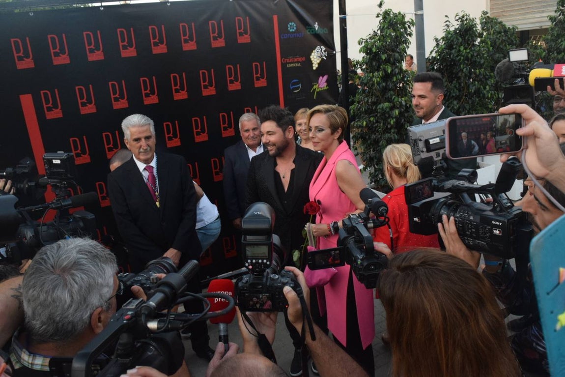 Fotos: Calurosa bienvenida al Museo de Rocío Jurado en Chipiona