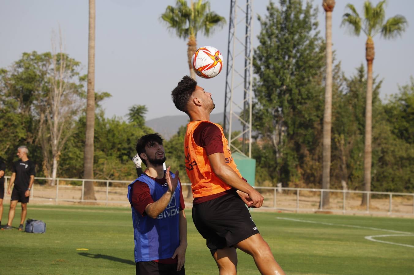 El Córdoba CF completa su primer entrenamiento de la temporada 2022-2023