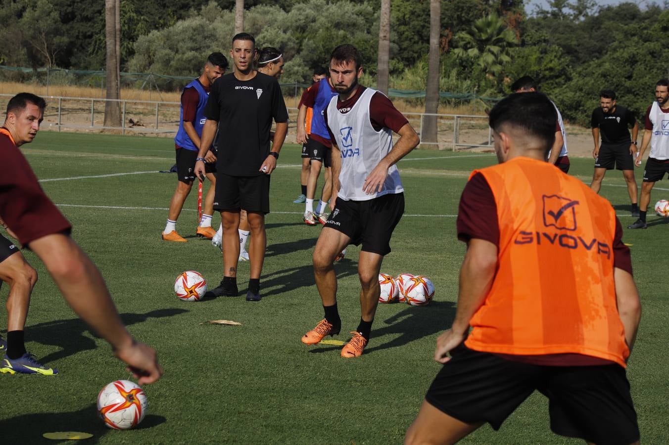 El primer entrenamiento de la temporada del Córdoba CF, en imágenes