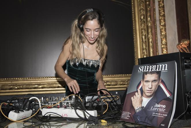 Los mejores momentos de los Premios Summum 2022. Lola Bozzano, dj de la gala de los Premios summum 2022.