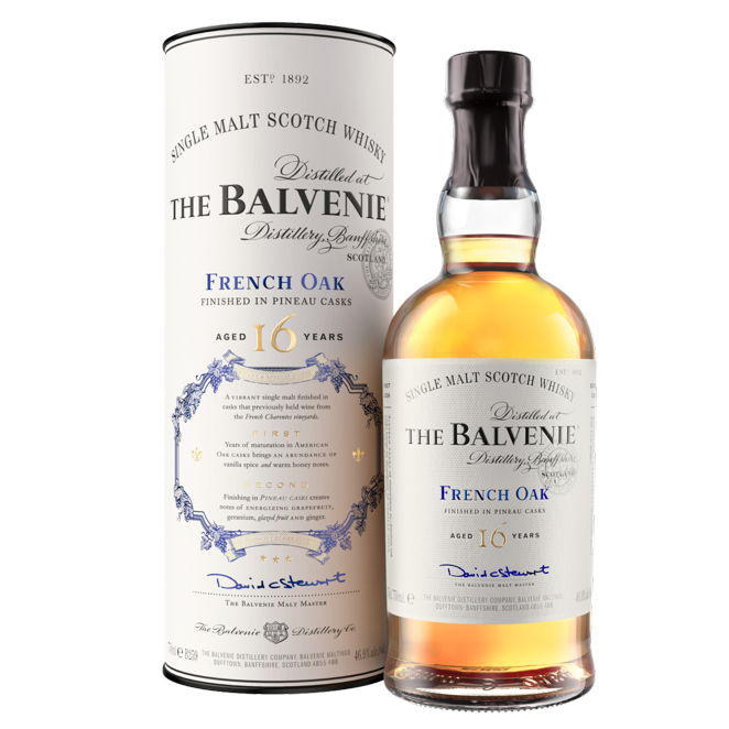 The Balvenie French Cask 16 YO. Desde el corazón de las Highlands llega este especial whisky, que cuenta en su elaboración con una exquisita selección de mostos, a la que se le añade aguardiente de coñac, y su reposo en barricas de vino Pineau des Charentes. Con más de 16 años de envejecimiento, muestra una nariz ligera y equilibrada, con recuerdos frescos, y un paso por el paladar potente, sutilmente dulce y con un acabado refrescante y conciso. Una apuesta muy original que se convierte en un obsequio perfecto para los amantes del whisky.PVP: 160.50€