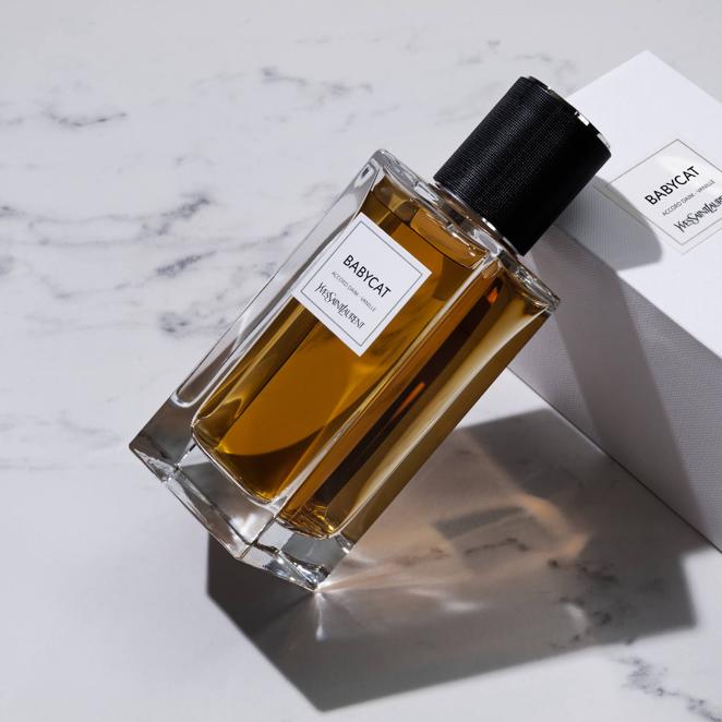 Babycat de Yves Saint Laurent Beauté. Infusión de vainilla Bourbon con clíbano, elemí y pimienta. Precio: 250 €, 125 ml