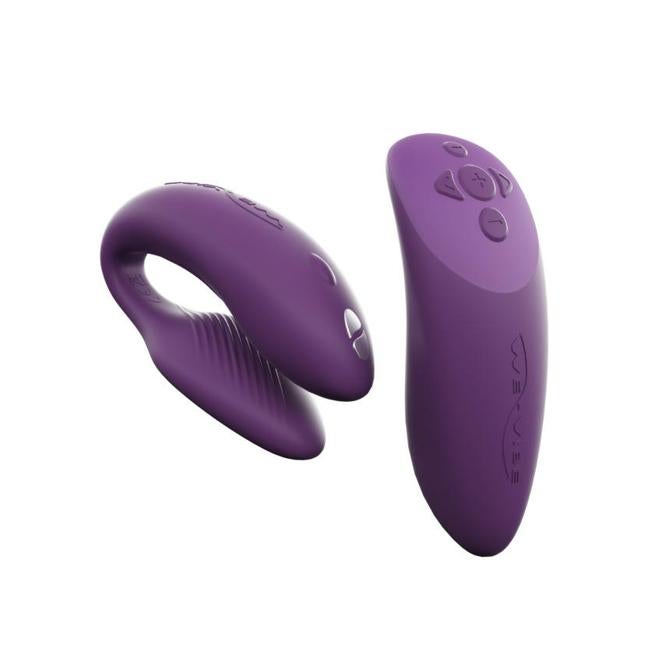 We-Vibe Chorus. El juguete sexual ideal para parejas: Chorus se adapta a la perfección entre vosotros y añade emocionantes vibraciones a vuestra forma de hacer el amor. Chorus, que se puede llevar puesto y no necesita manos y además se adapta a la intensidad de vibración que quieres. Precio: 199€