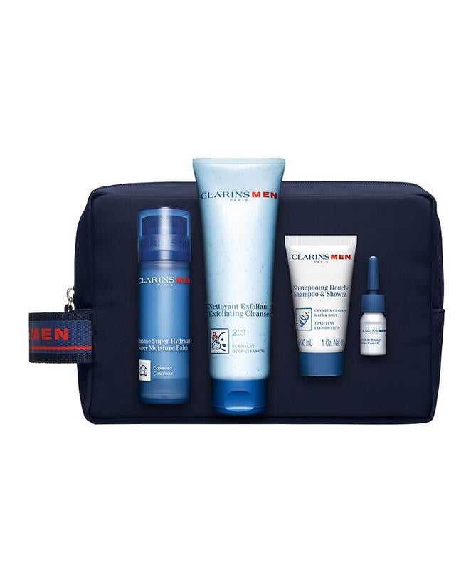 Estuche de Regalo Bálsamo Super Hidratante Clarins Men (70,85 €, en El Corte Inglés). Neceser de regalo que incluye el bálsamo hidratante Super Moisture de 50 ml, el limpiador facial de la misma gama de 125 ml, un champú de 30 ml y una mini talla del aceite de afeitar de 3 ml.