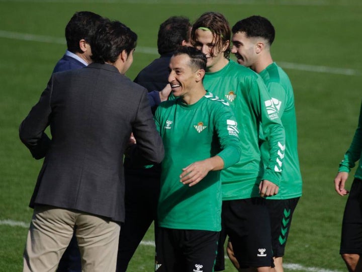 El Betis reúne a 17.000 aficionados en el entrenamiento a puerta abierta este lunes