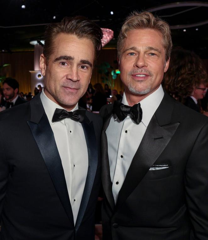 Brad Pitt y Colin Farrel en los Globos de Oro 2023. Ninguno de los dos ha posado en la alfombra roja, pero los dos han llevado estilismos perfectos. Los veteranos actores han apostado por el clásico esmoquin haciendo gala de su elegancia innata.