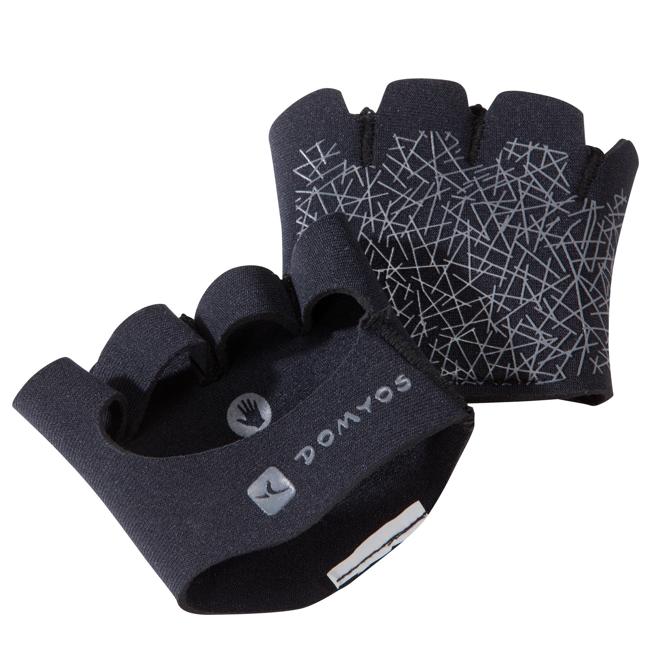 Guantes. Estos guantes de musculación, ideales para el refuerzo muscular, no deben faltar en sus entrenamientos. Disponibles en <a href="https://www.decathlon.es/" target="_blank">decathlon.com/es</a>.