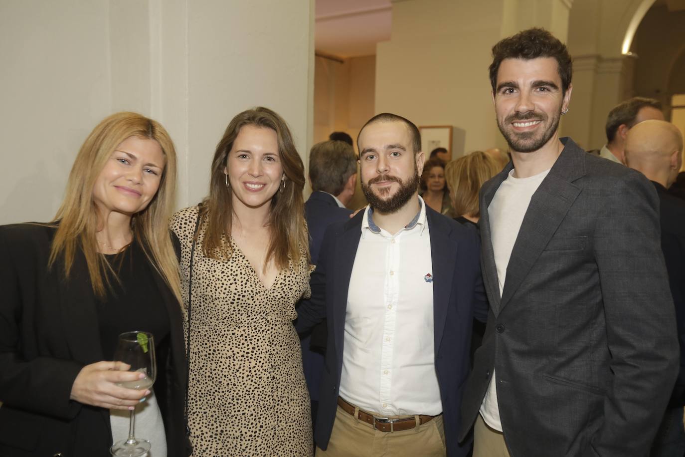 Rosie Hernández. Camila Ferraro, Pedro Peanilla y Robert Tetas