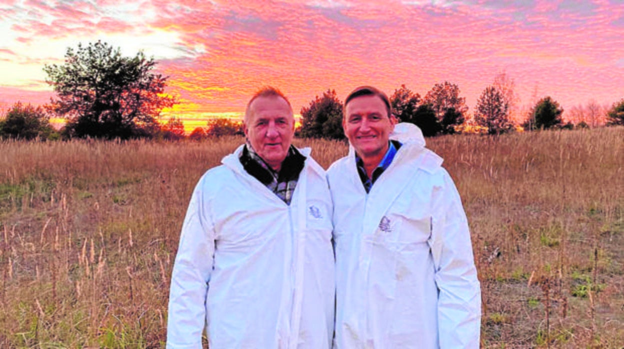 Andrew Niemczyk, CTO y Frank Muller, CEO y de la startup Exlterra, fotografiados en la zona de estudio en noviembre de 2021