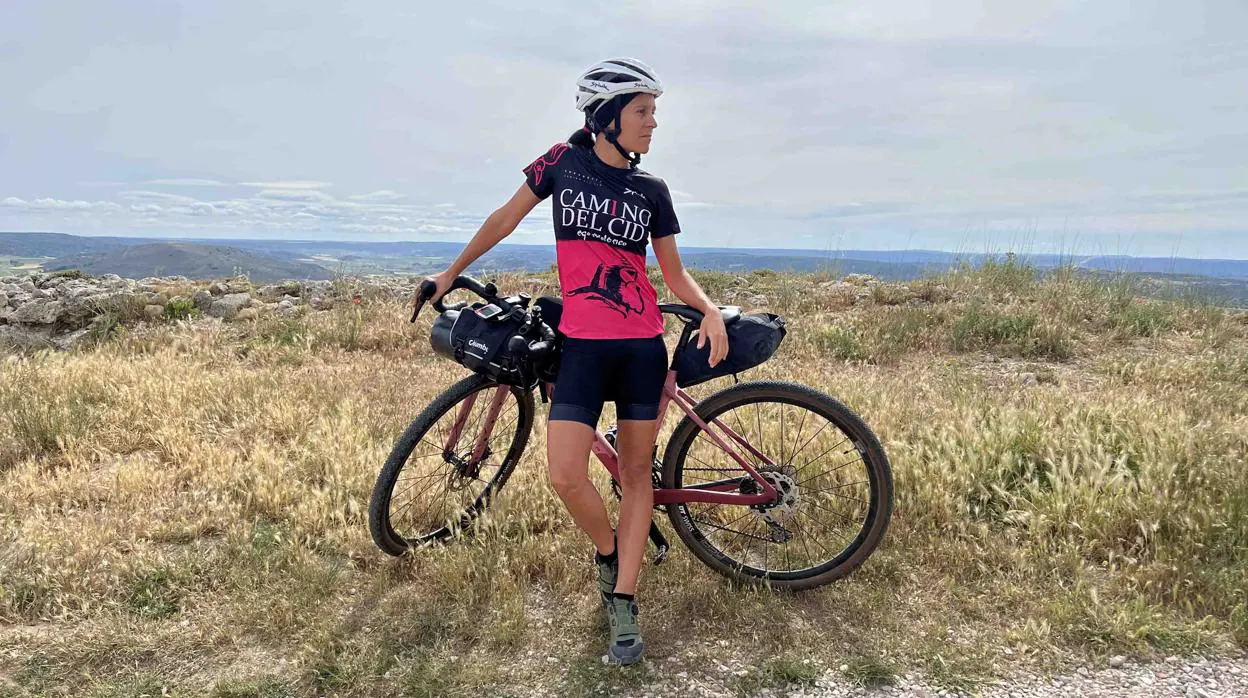 Ainara Hernando, con su bicicleta Babieca