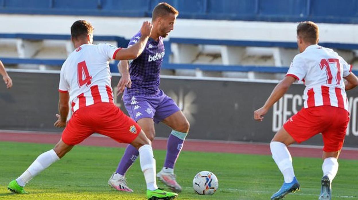 El Betis confirma el amistoso de este sábado ante el Granada