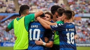Los jugadores del Betis Deportivo celebran uno de los goles al Recreativo de Huelva
