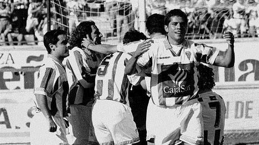 Loreto celebra un gol anotado con el Córdoba