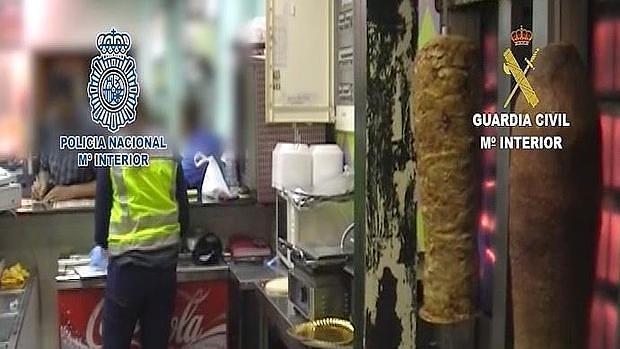 Cae una red que introducía ilegalmente a pakistaníes y los explotaba laboralmente en kebabs de la provincia