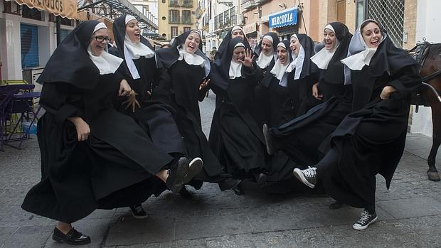 Las actrices de «Sister act», durante una presentación