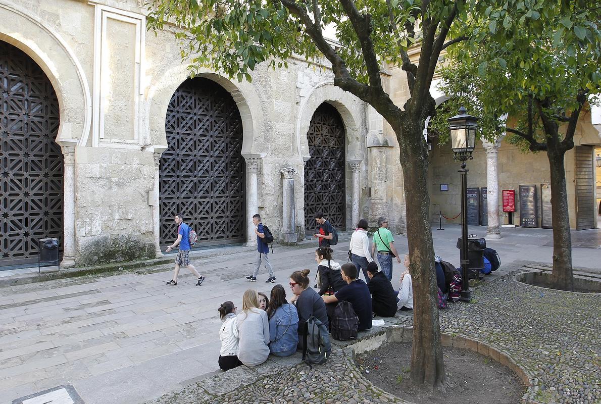 Celosía del muro norte de la Mezquita-Catedra que se quiere convertir en segunda puerta