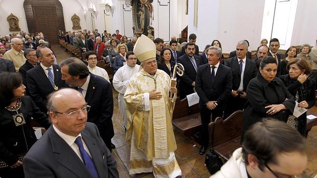 El obispo, en una de sus últimas visitas pastorales