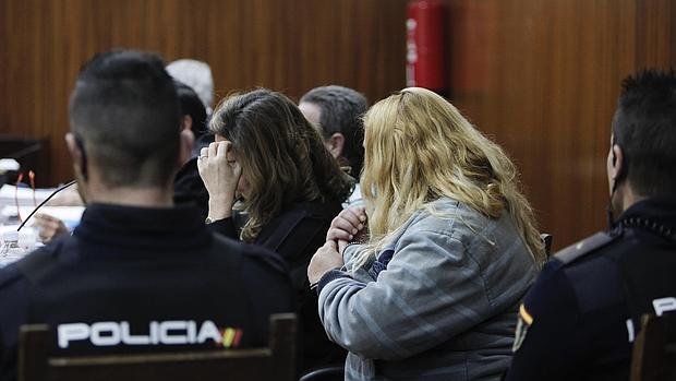 Los dos acusados, ayer en el primer día del juicio