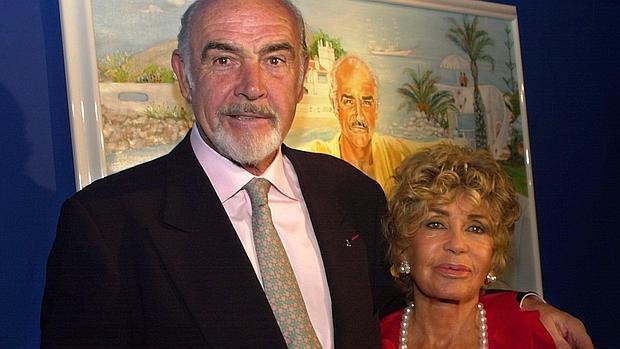 Sean Connery y su mujer, a la que se le ha abierto juicio oral en Marbella