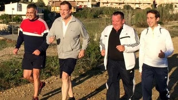 Rajoy, en su caminata con alcaldes en Olula del Río