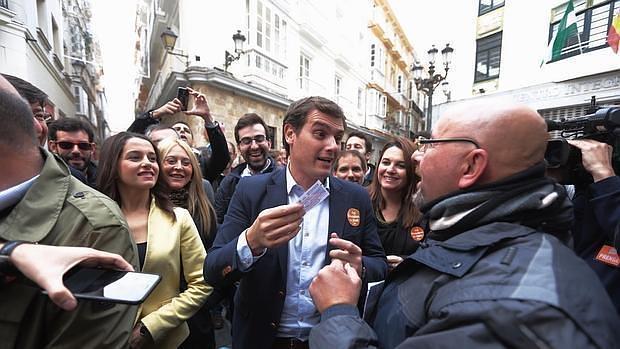 Los exdelphi rompen el guión de Albert Rivera en Cádiz