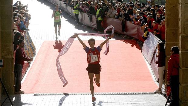 Álvaro Lozano, ganador de la Media Maratón de Córdoba