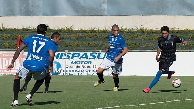 El Lucena durante uno de los partidos disputados esta temporada