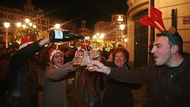 Varios cordobeses celebrando la Nochevieja