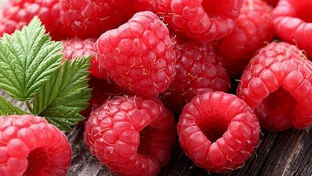 Lepe cambia las uvas por frutos rojos para despedir el año