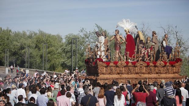 Jesús del Silencio en procesión