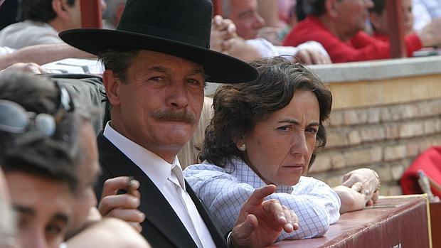 Rosa Aguilar, cuando era alcaldesa, en la Feria de Mayo de 2004 en el Coso de los Califas