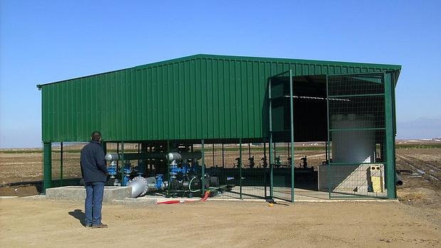 Instalaciones de regadío en la finca de Valdeojos, en Lebrija