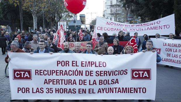 Manifestación para pedir empleo al Ayuntamiento