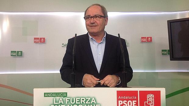 El secretario de Organización del PSOE, Juan Cornejo
