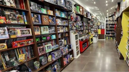 Interior de la tienda de Crash Comics