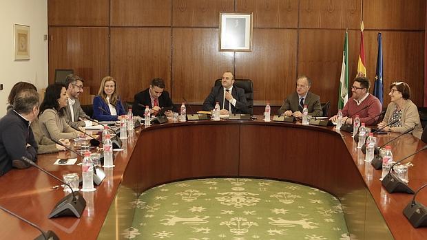 Reunión constitutiva de la comisión parlamentaria de los cursos de formación