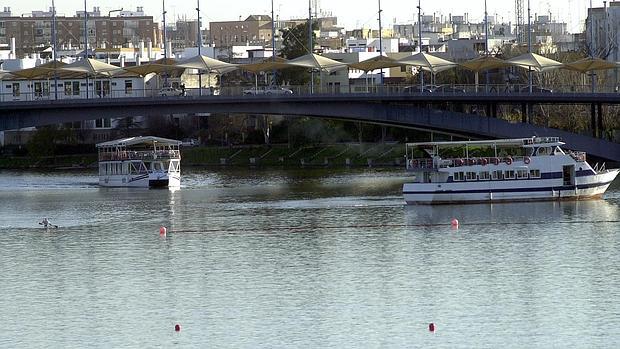 Embarcaciones de recreo en el Guadalquivir