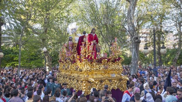 La hermandad de la Estrella, en procesión