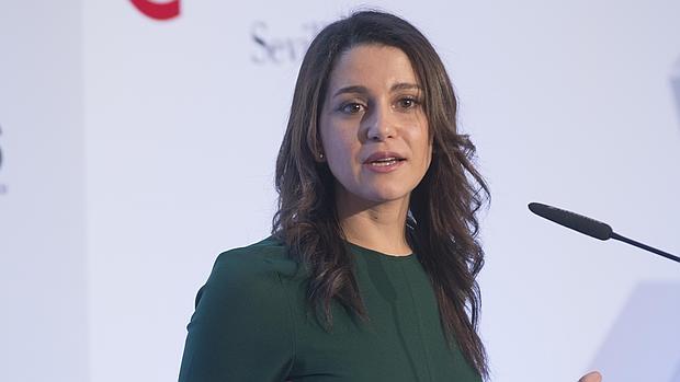 Inés Arrimadas, durante su discurso en Antares, Sevilla