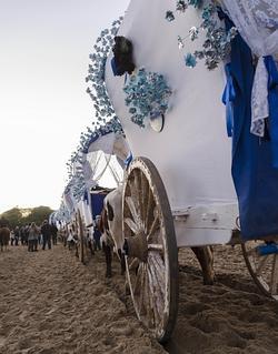 Caravana de carretas tradicionales