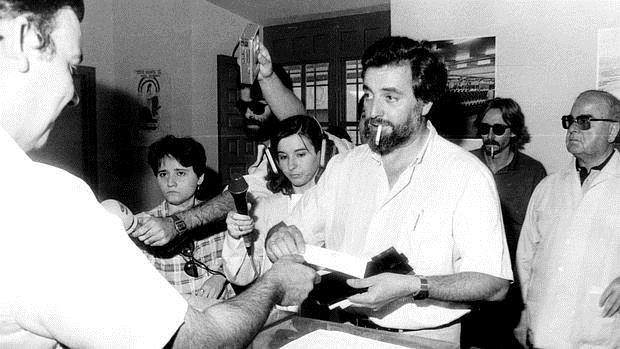 Julio Anguita en el año 1979