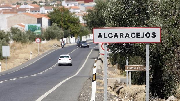 Vía de acceso de Alcaracejos, donde parte el tramo de la A-422