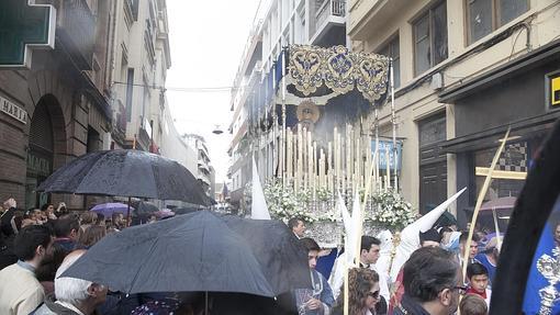 La Virgen de la Palma bajo la lluvia